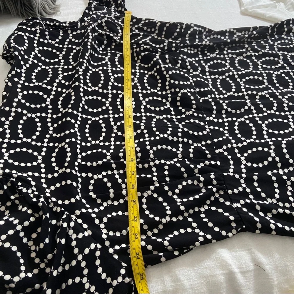 H&M Dress Black/White print‎ Size XLarge